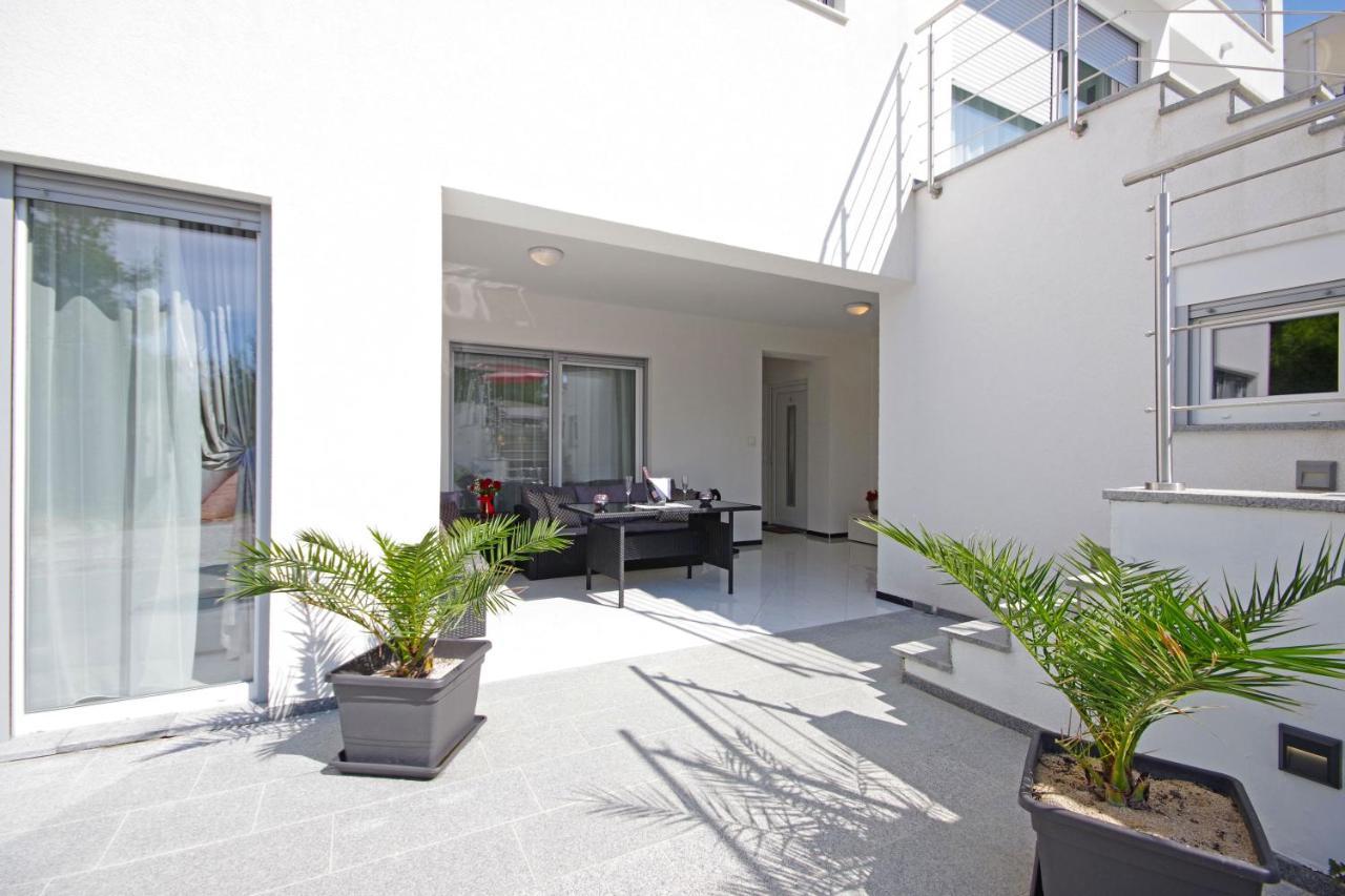 Villa Inis Makarska Exteriör bild