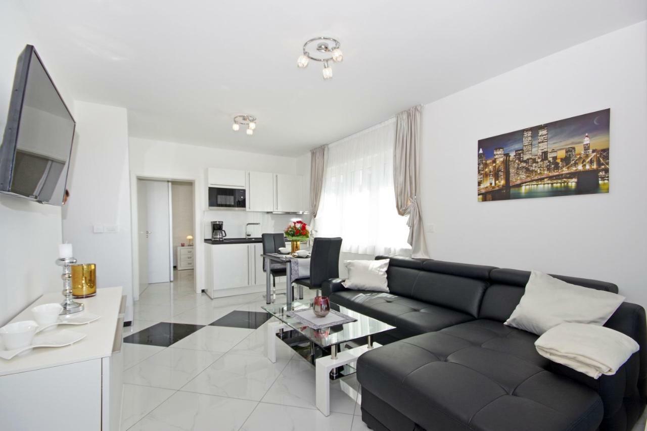 Villa Inis Makarska Exteriör bild