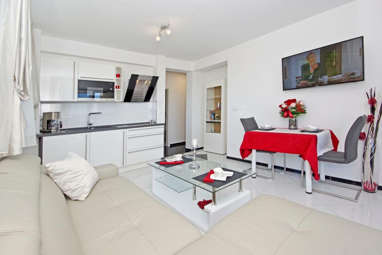 Villa Inis Makarska Exteriör bild